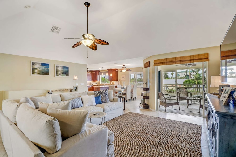 4865 Regal Dr - photo 13