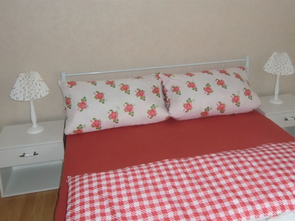 Apartmenthaus Rosenflair Ferienwohnungen — hotel in Schoenebeck