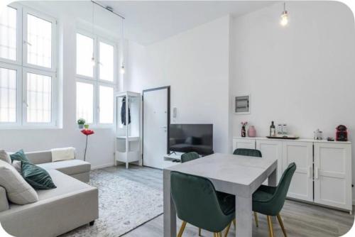 I Host Apartment Gallura 11 2 — 4-Star Luxury Hotel in Milan, Italy
