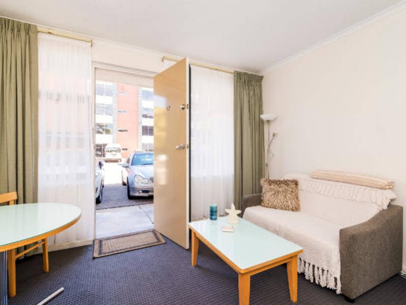 Bay Beauty Studios — hotel in Glenelg