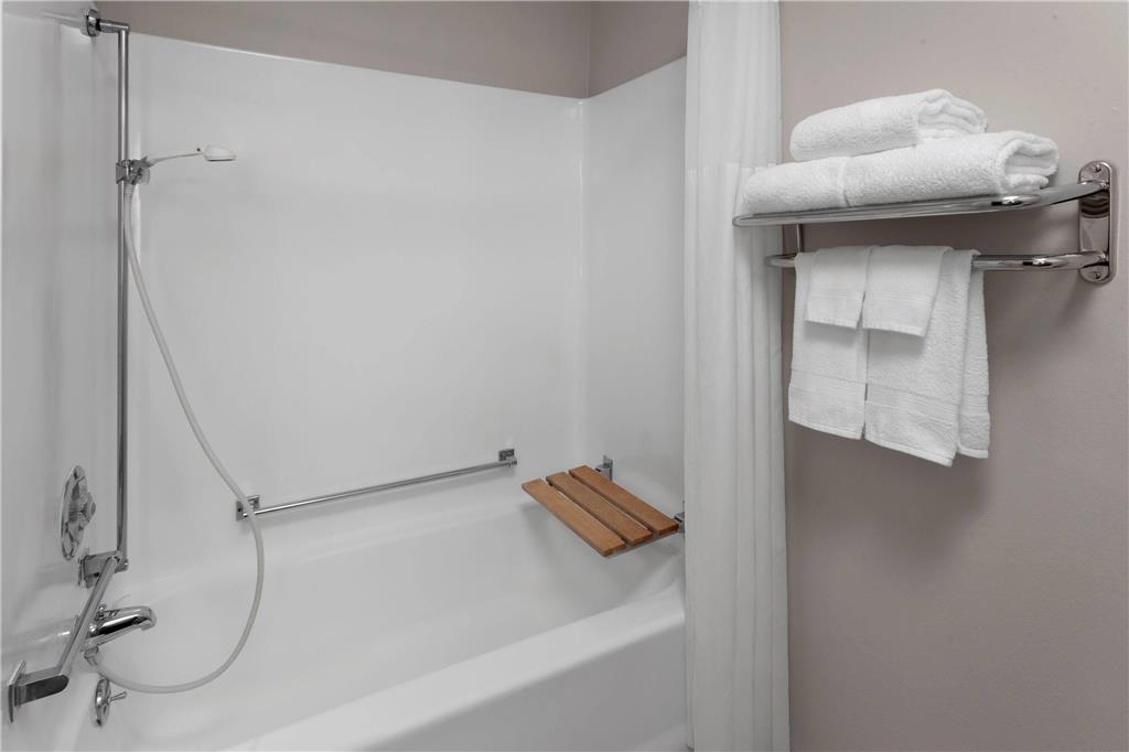 Baymont by Wyndham Oshkosh Airport - photo 16