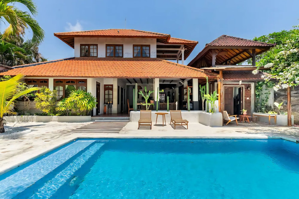 Ocean Star Villa — 4-Star Luxury Hotel in Seminyak, Indonesia