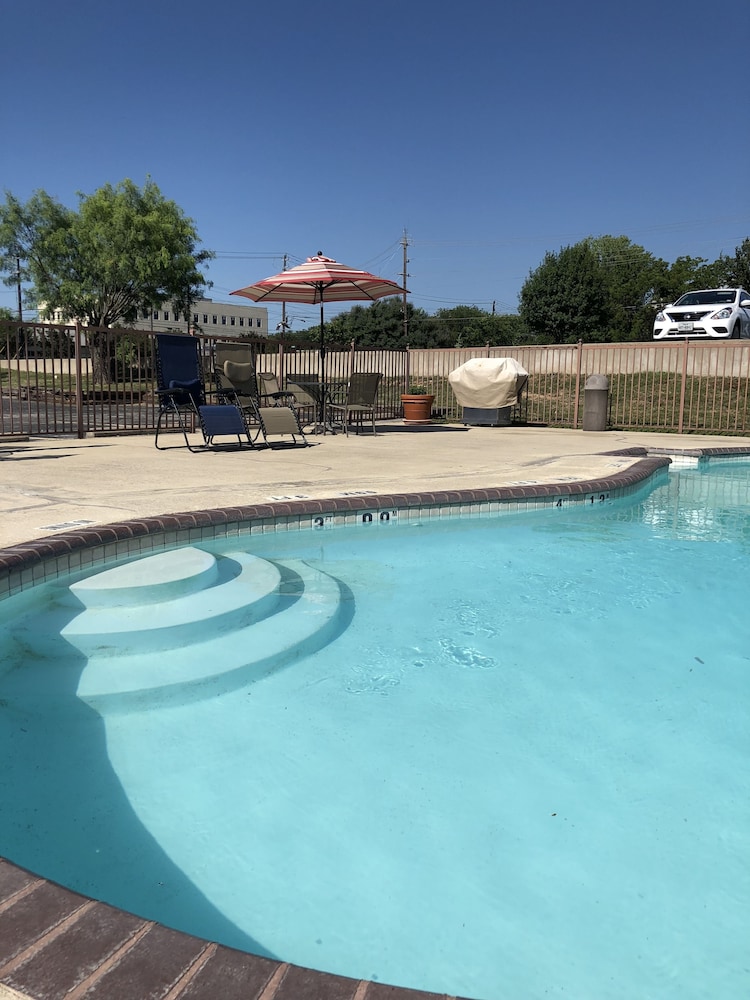 Windcrest Inn and Suites - photo 42