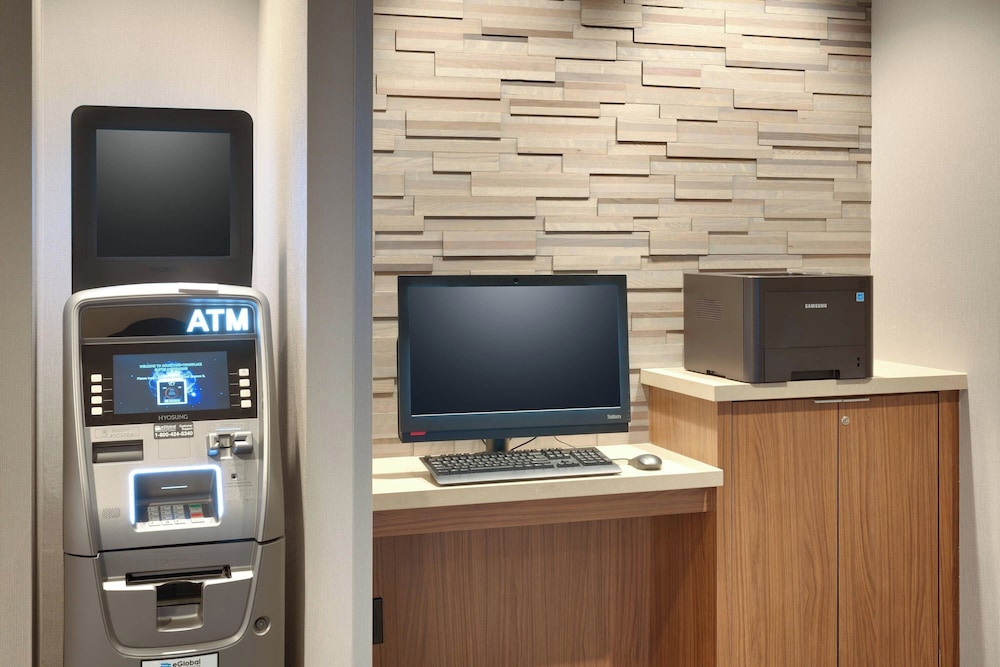 Courtyard by Marriott Los Angeles LAX Hawthorne - photo 23