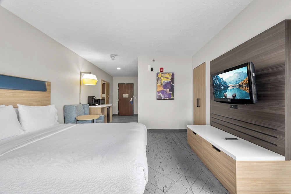 Holiday Inn Express Hartford Newington by IHG - photo 16