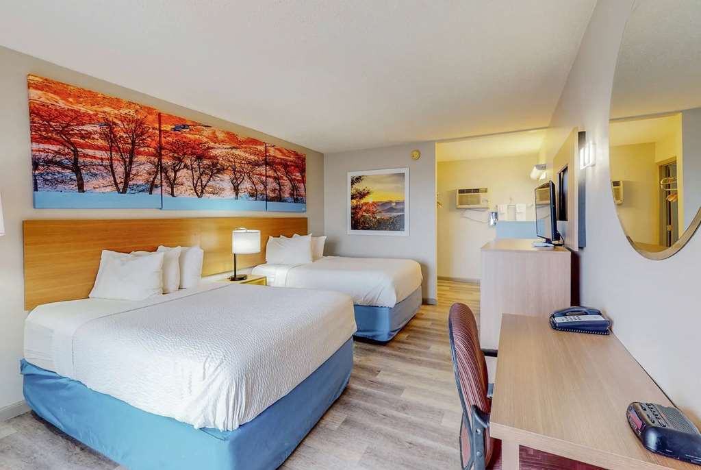 Days Inn by Wyndham Socorro - photo 19