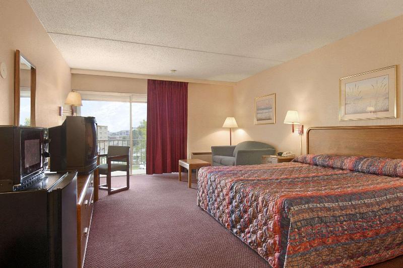 Days Inn by Wyndham Colorado Springs Garden Gods - photo 6
