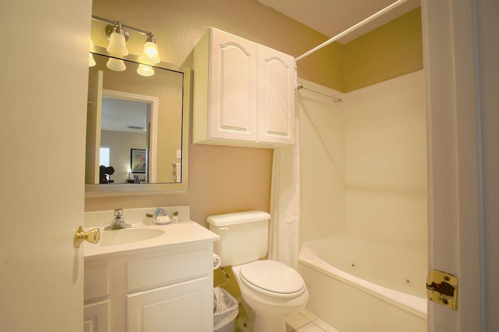 Plantation Suites & Conference Center - photo 30