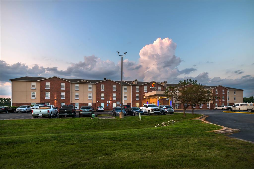 Comfort Inn & Suites Chesterfield St. Louis - photo 4