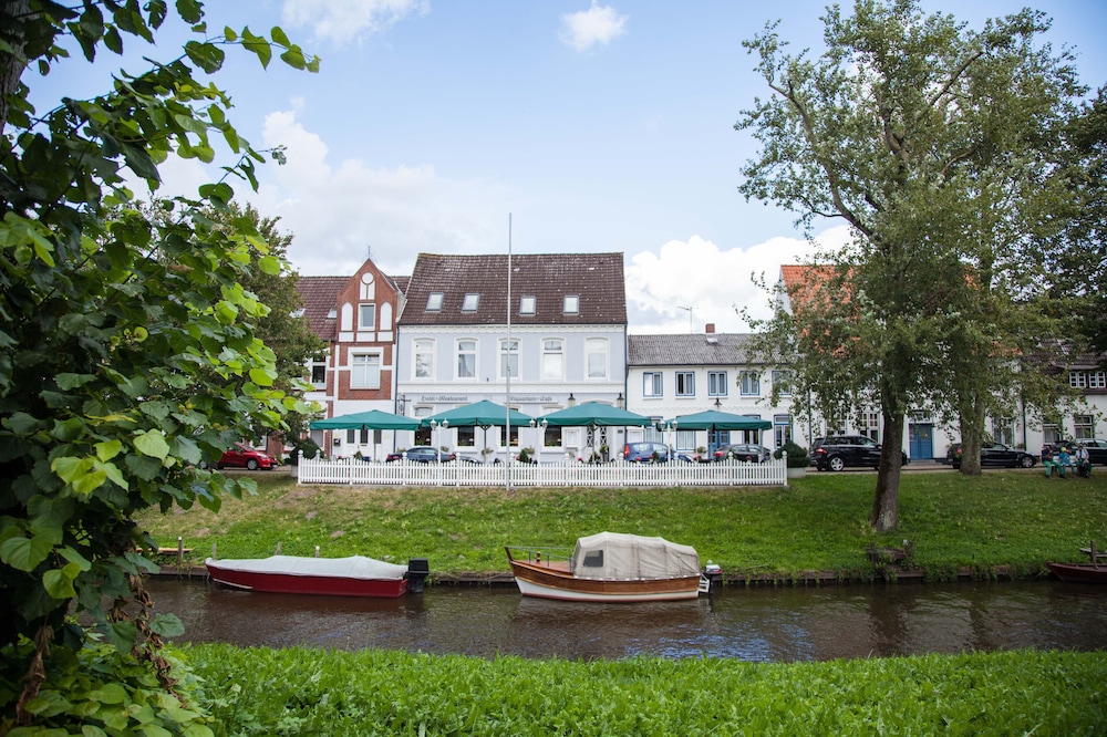 Romantik Hotel Aquarium — Friedrichstadt