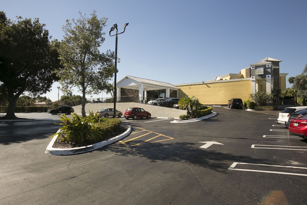 The Inn at Boynton Beach - photo 33
