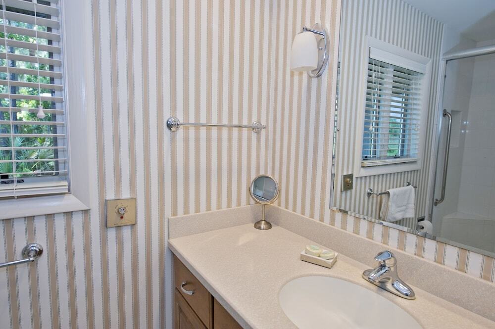 2 Gull Point Road at the Sea Pines Resort - photo 9
