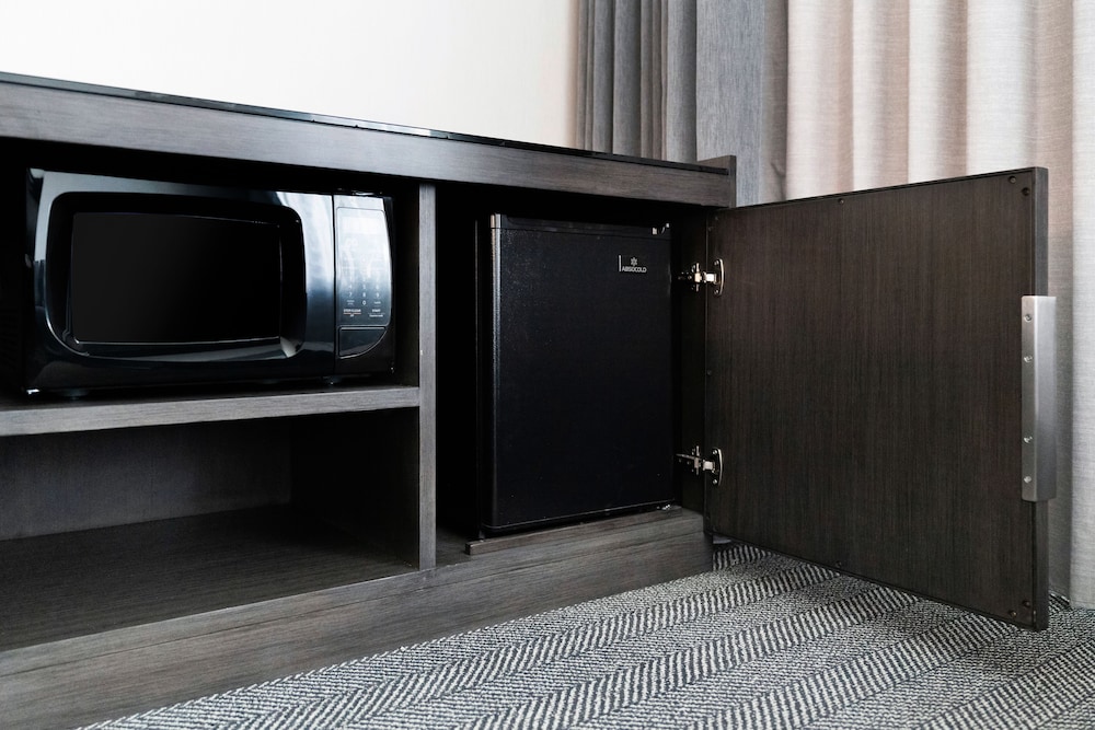 Courtyard by Marriott Marina del Rey - photo 5