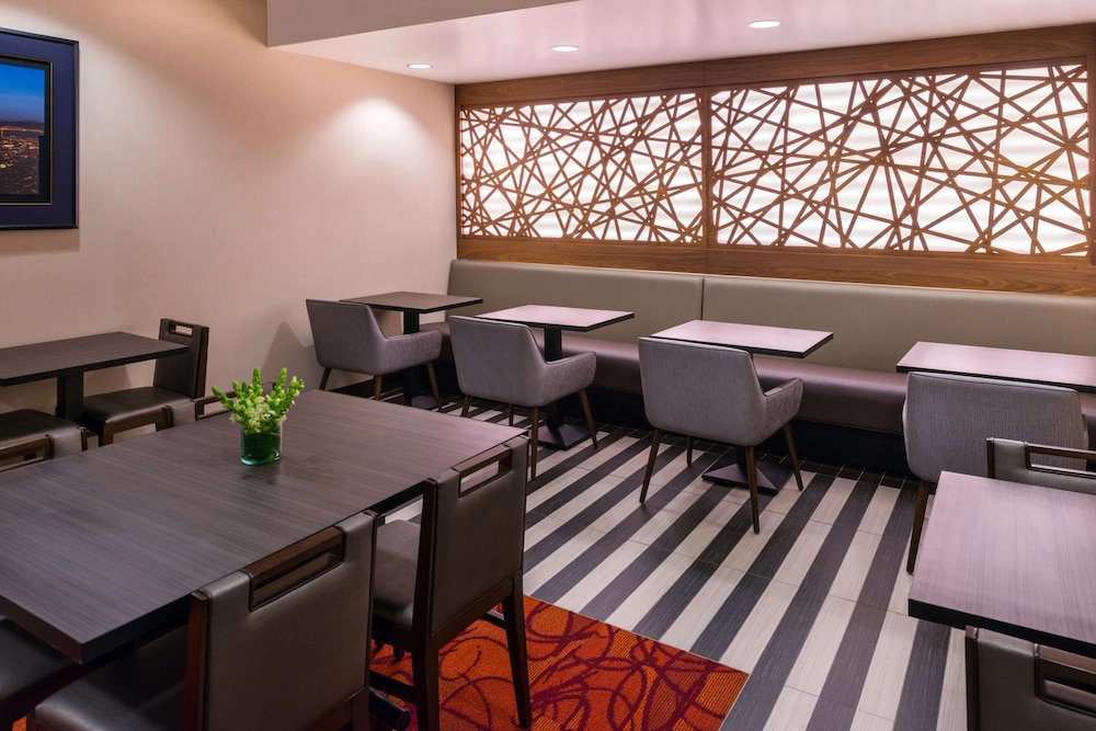 Hampton Inn San Francisco Downtown Convention Center - photo 117