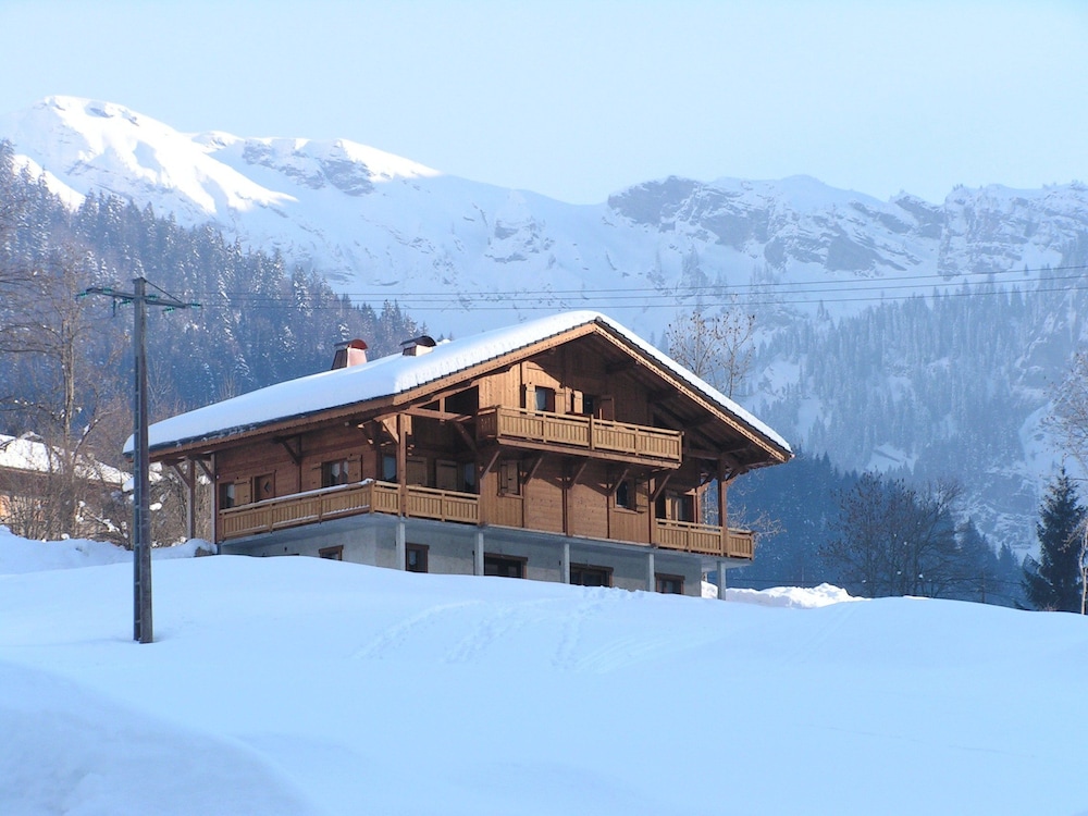 Chalet Des Cascades — 4-Star Luxury Hotel in Sixt-Sur-Aff, France
