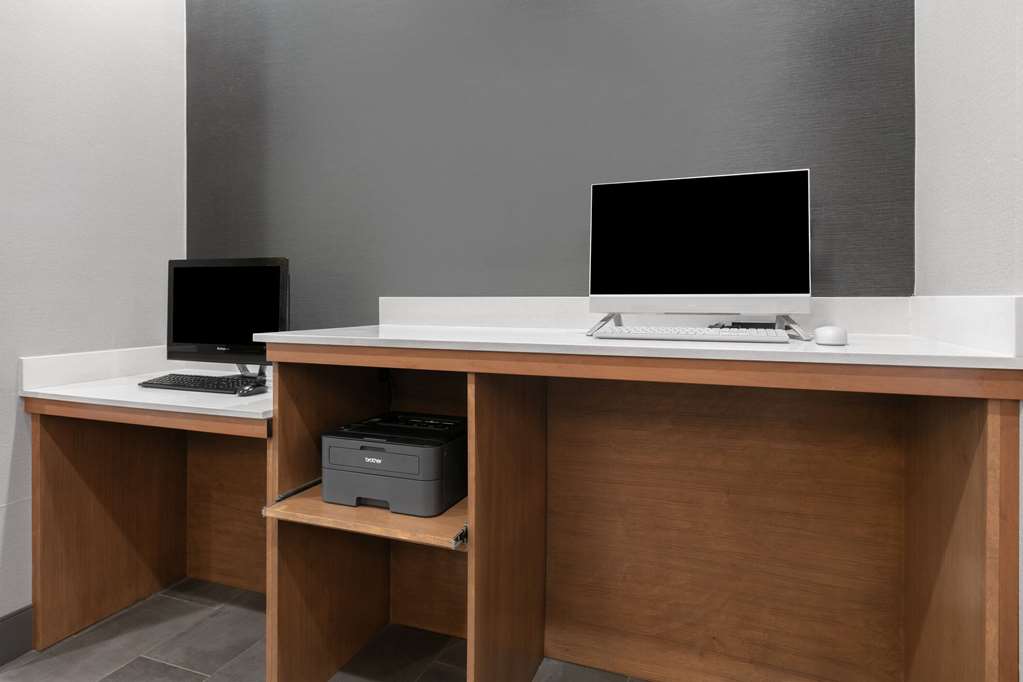 La Quinta Inn & Suites by Wyndham Belton Temple South - photo 29