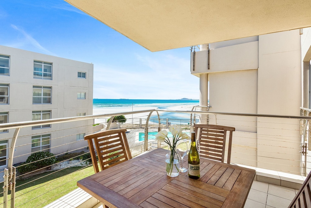 Lagoon Beach 231