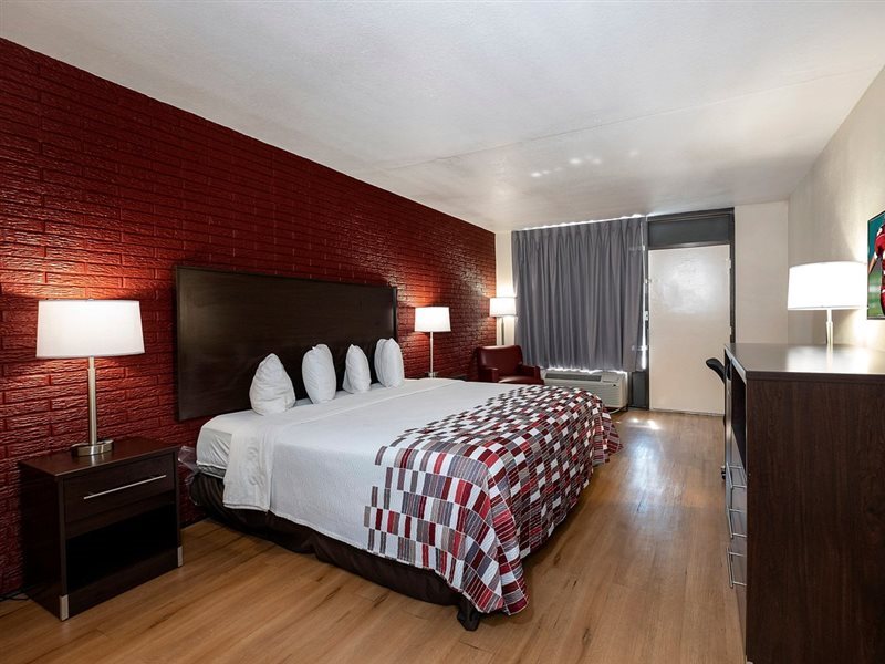 Red Roof Inn West Point - photo 7