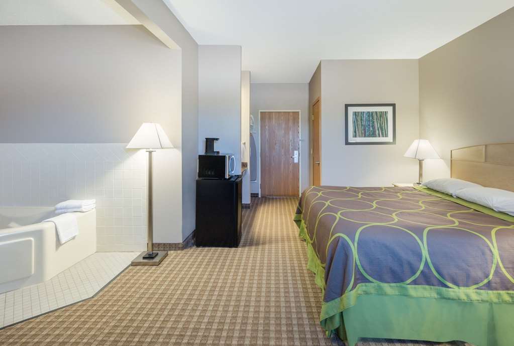 Super 8 by Wyndham Carroll East - photo 14