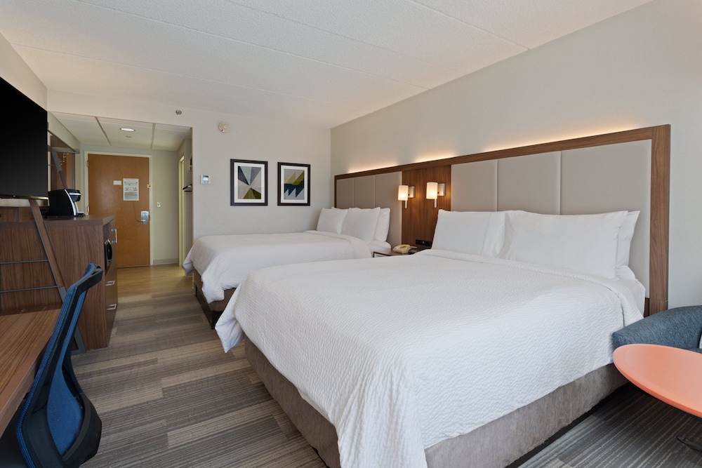 Holiday Inn Express Hauppauge Long Island - photo 14
