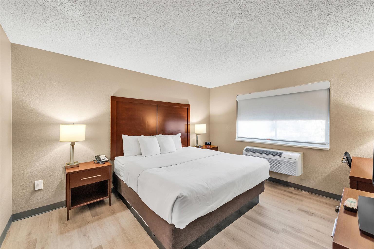 Comfort Suites Lakewood Denver - photo 18