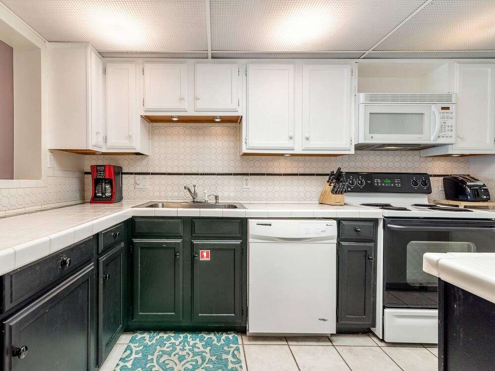 Gulf Tower by Bender Vacation Rentals - photo 36