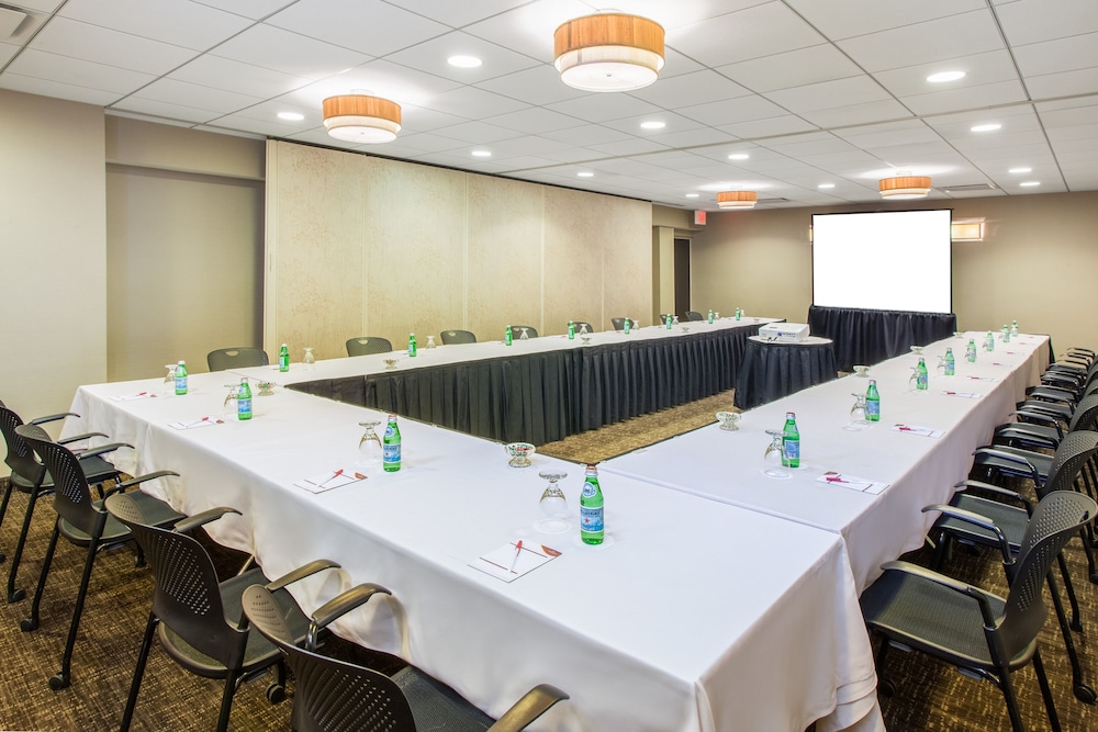 Crowne Plaza Chicago Ohare Hotel & Conf Ctr by IHG - photo 60