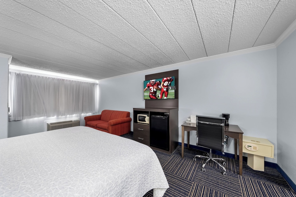 Admiralty Inn & Suites a Red Collection Hotel - photo 25