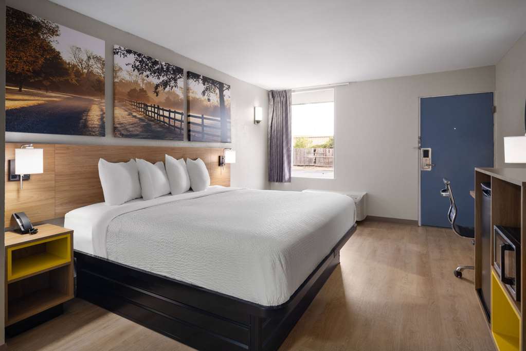 Days Inn by Wyndham Montgomery I 85 - photo 31