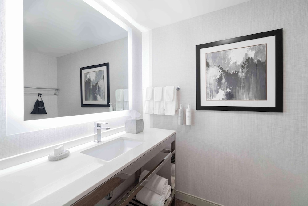 Homewood Suites by Hilton Boston Logan Airport Chelsea - photo 17