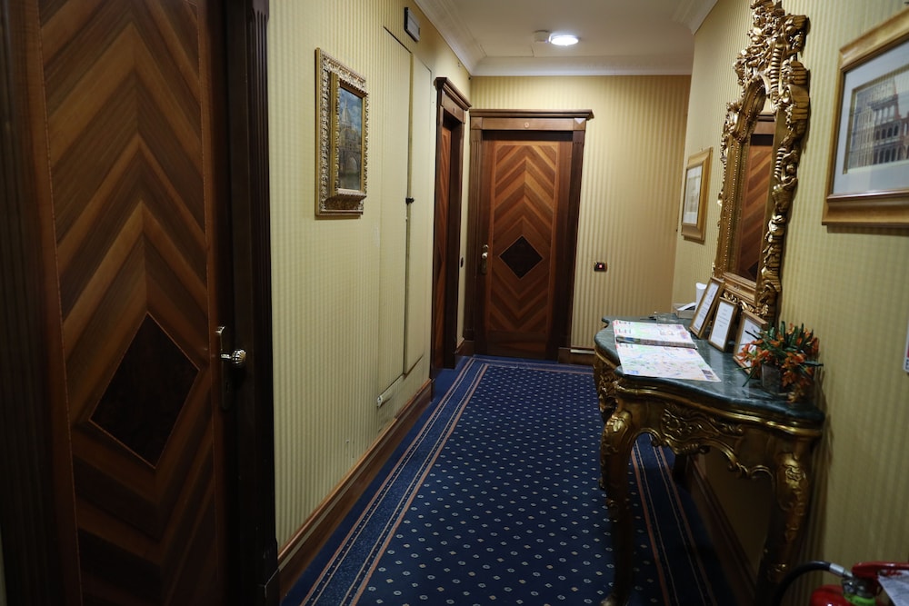 Luxury Floor — Rome — photo 2