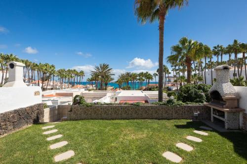 Casa Silvia casa con jardA n y vista al mar — 4-Star Luxury Hotel in Costa Calma, Spain