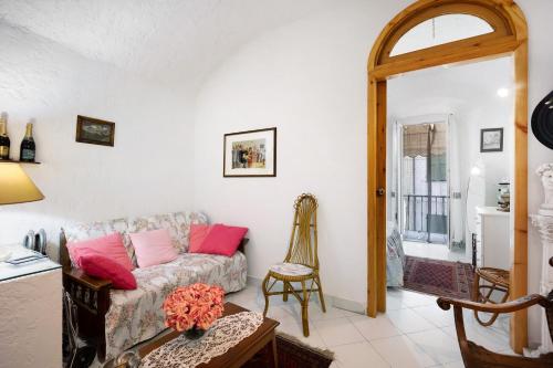 Via Corradi — 4-Star Luxury Hotel in San Remo, Italy