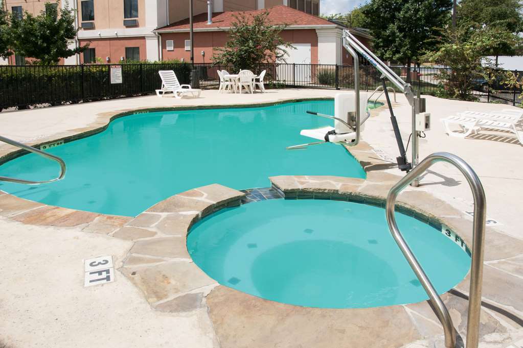 Days Inn by Wyndham Central San Antonio NW Medical Center - photo 17