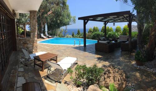 Luxury Villa with Stunning Panoramic Sea View — 4-Star Luxury Hotel in Keratea, Greece