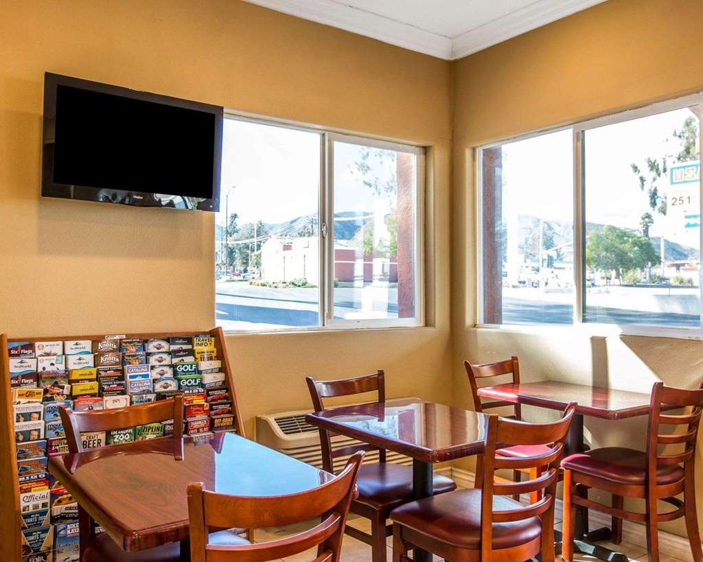 Rodeway Inn & Suites Corona - photo 32