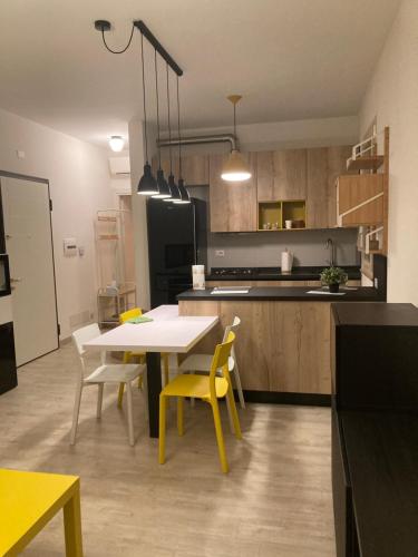 8380 Lory's House — 4-Star Luxury Hotel in Rome, Italy