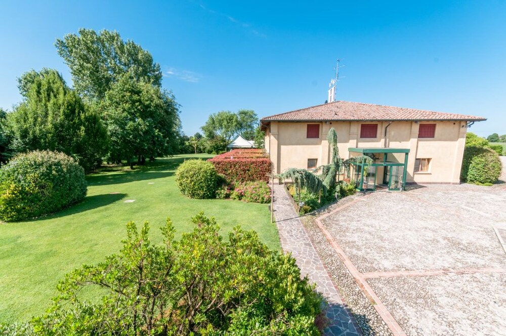 Hotel Fondo Catena in Ferrara, Italy