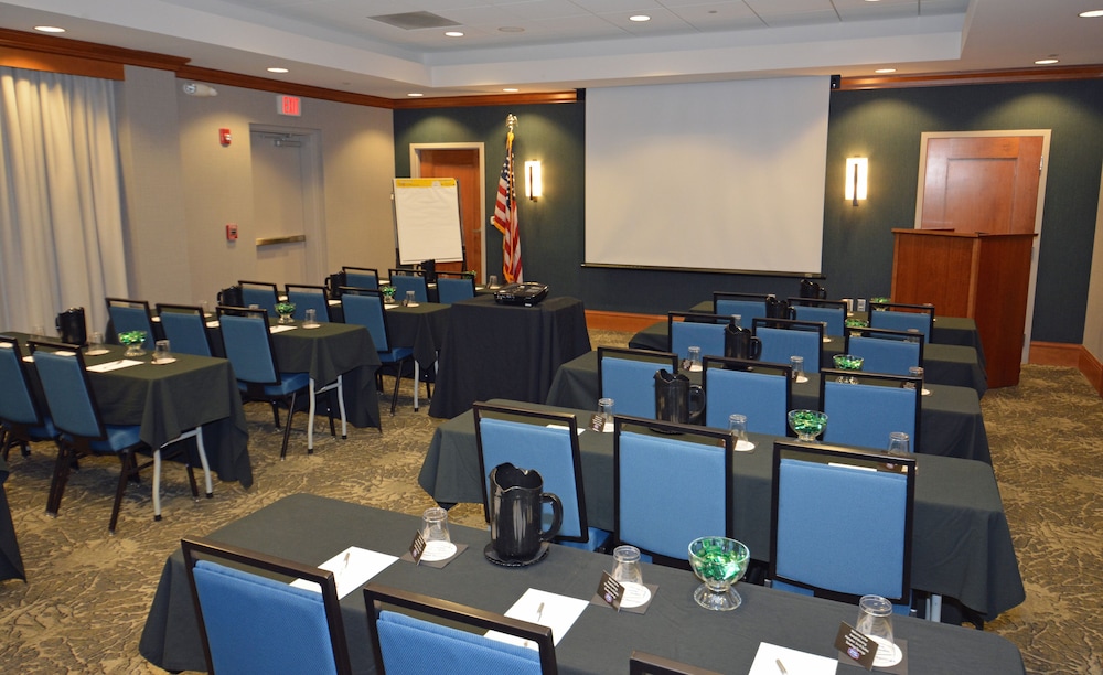 Hampton Inn & Suites Saratoga Springs Downtown - photo 81
