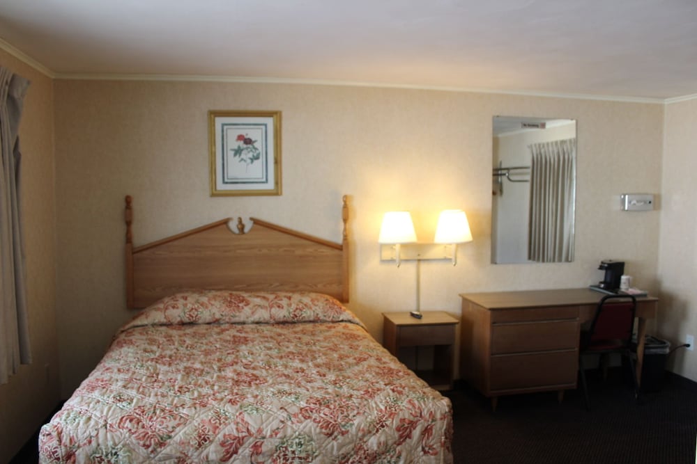 Elm Motel - photo 8