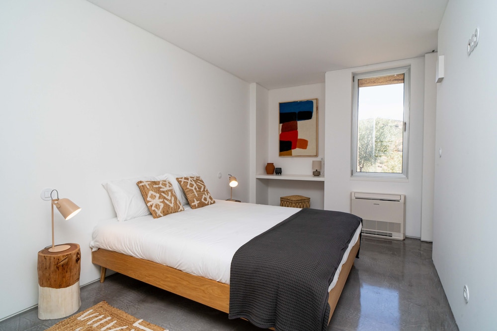 Acushla Golden House Douro — 4-Star Luxury Hotel in Vila Flor, Portugal