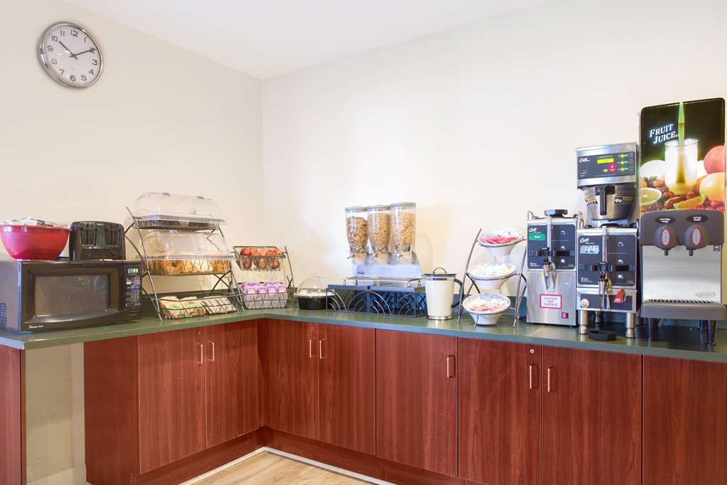 Microtel Inn & Suites by Wyndham Kannapolis Concord - photo 15