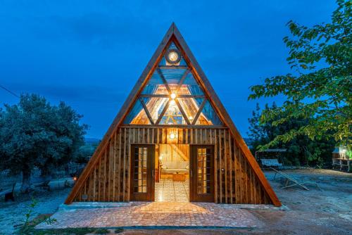 Cabana Triangulo Tierra de Arte in Sant Jordi, Spain