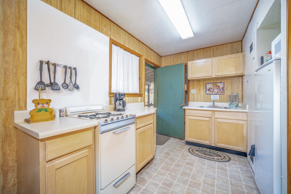 Bear Paw Lodge & Vacation Homes - photo 23