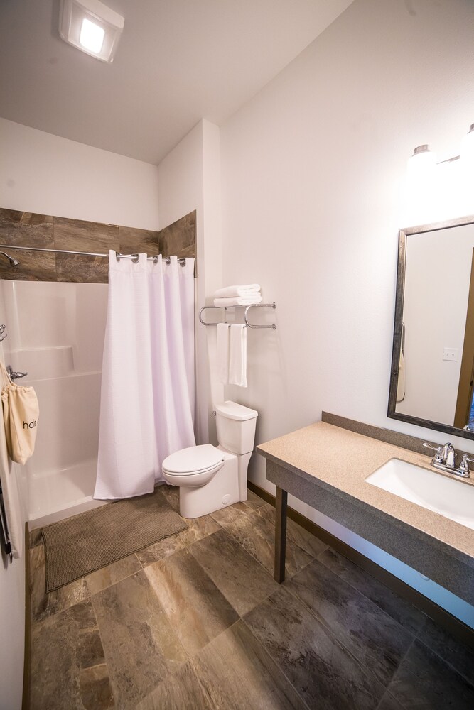 Okoboji Commons Hotel - photo 10