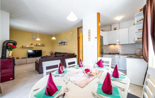 Gorgeous Home In Zaton Veliki