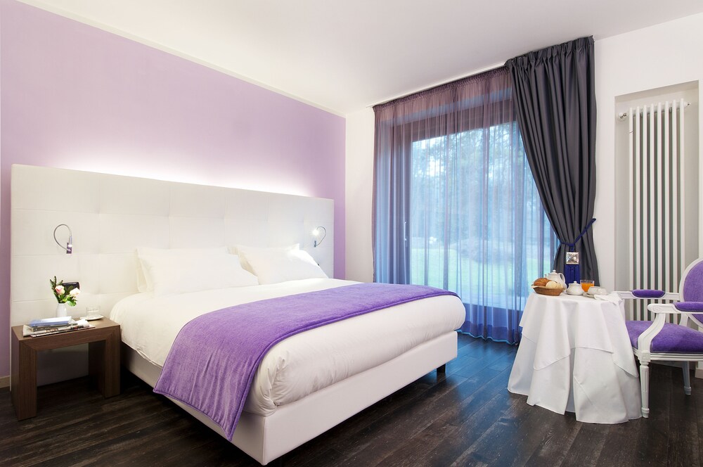 Bed&Garden — 4-Star Luxury Hotel in Cesate, Italy