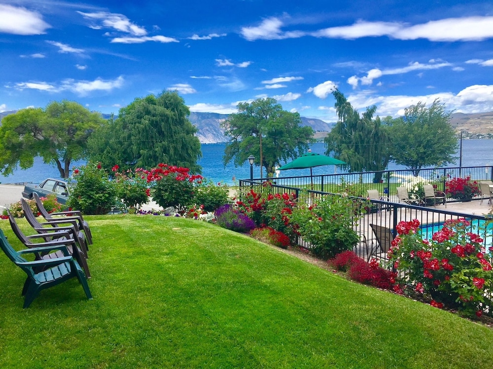 Lakeside Lodge And Suites - photo 61
