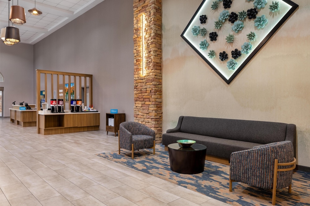 Hampton Inn & Suites by Hilton Mesquite - photo 7