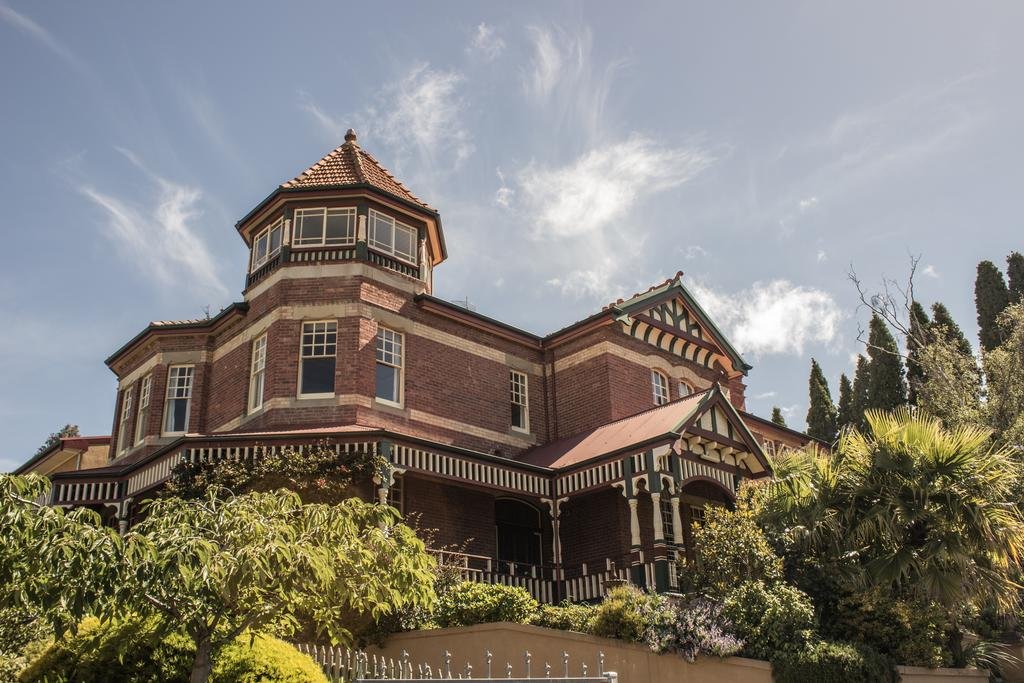 Werndee - carbon neutral hotel in Hobart